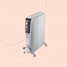De'Longhi Dragon 4 oil-filled radiator on pink background