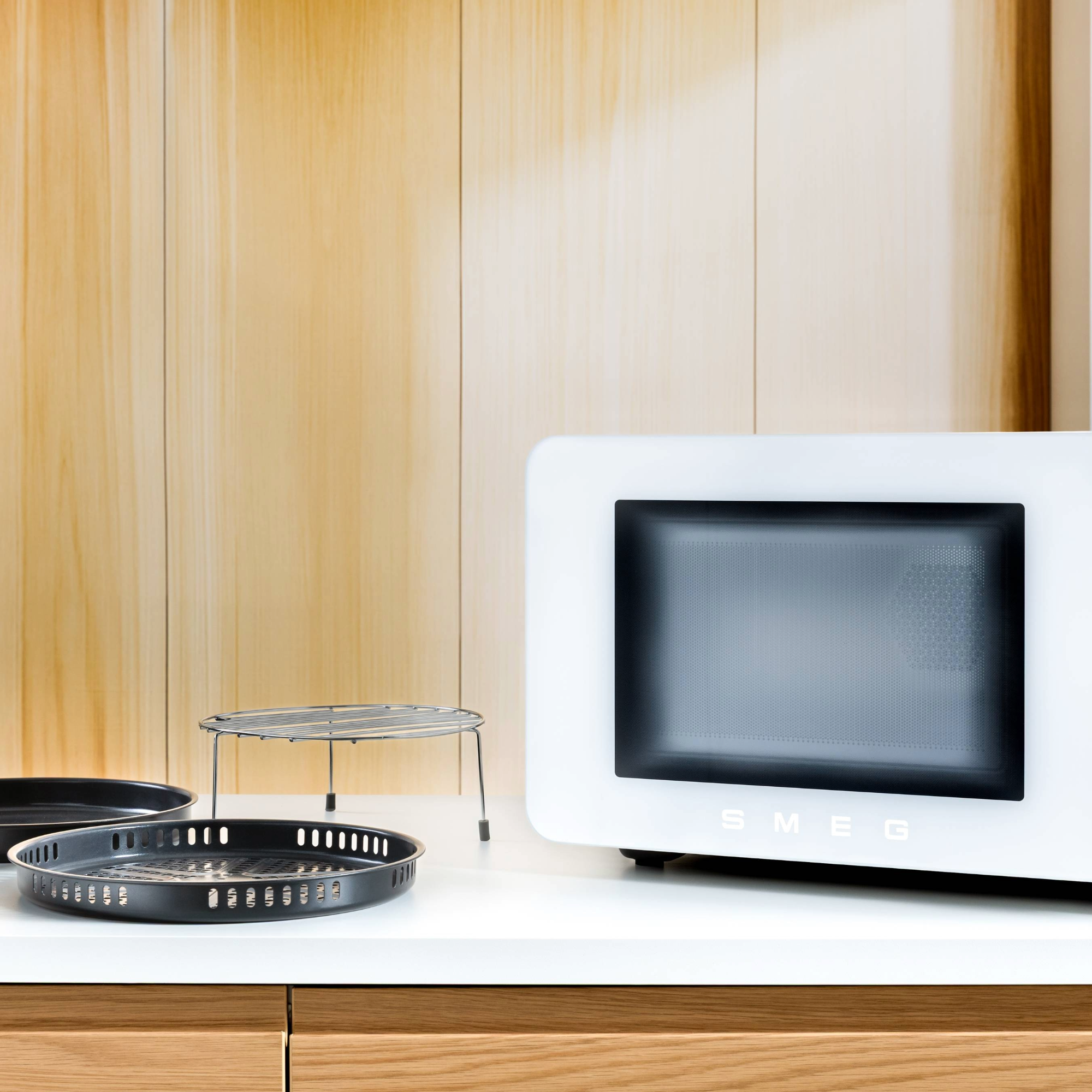 Smeg air fryer microwave combi 